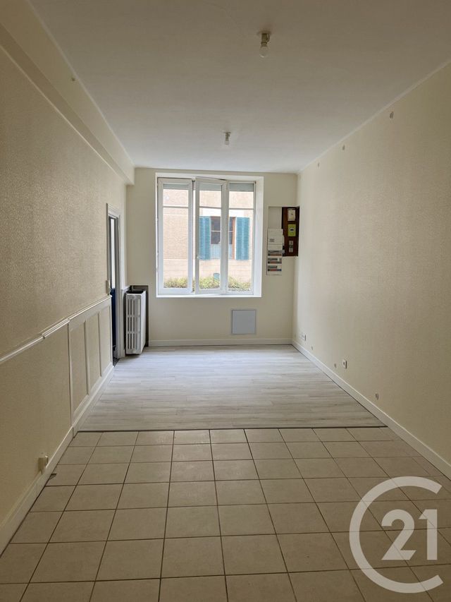 maison à louer - 6 pièces - 130.0 m2 - BENEVENT L ABBAYE - 23 - LIMOUSIN - Century 21 Adressimmo