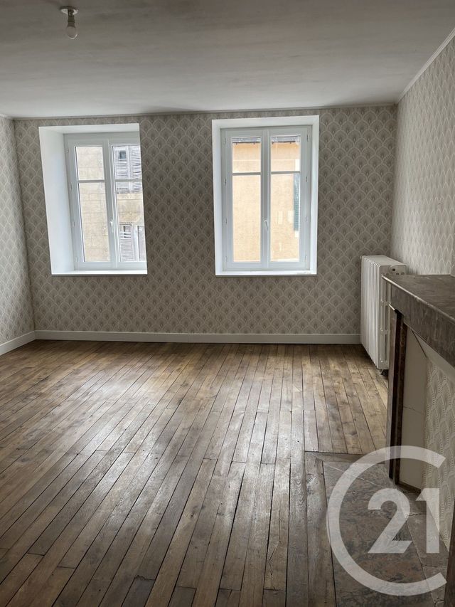 maison à louer - 6 pièces - 130.0 m2 - BENEVENT L ABBAYE - 23 - LIMOUSIN - Century 21 Adressimmo