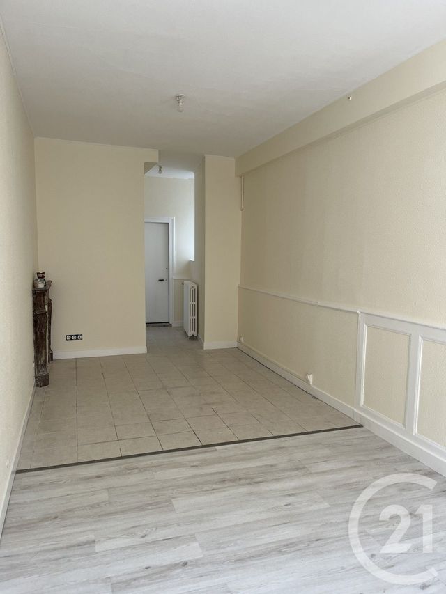 maison à louer - 6 pièces - 130.0 m2 - BENEVENT L ABBAYE - 23 - LIMOUSIN - Century 21 Adressimmo