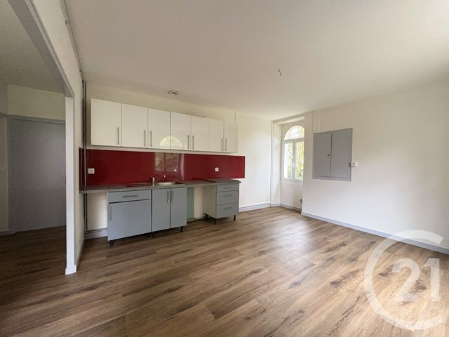 maison à louer - 3 pièces - 64.46 m2 - LA CHAMPENOISE - 36 - CENTRE - Century 21 Adressimmo