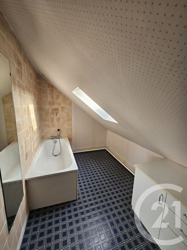 maison à louer - 5 pièces - 108.41 m2 - CHATEAUROUX - 36 - CENTRE - Century 21 Adressimmo