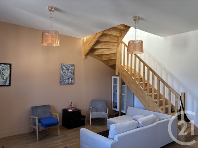 Appartement T2 à louer - 2 pièces - 51.71 m2 - CHATEAUROUX - 36 - CENTRE - Century 21 Adressimmo