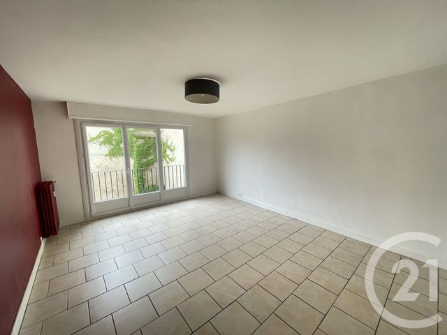 Appartement F3 à vendre - 3 pièces - 81.0 m2 - CHATEAUROUX - 36 - CENTRE - Century 21 Adressimmo
