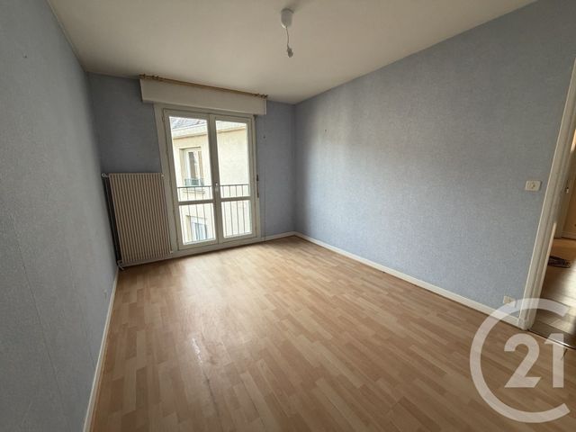Appartement T3 à louer - 3 pièces - 63.23 m2 - CHATEAUROUX - 36 - CENTRE - Century 21 Adressimmo
