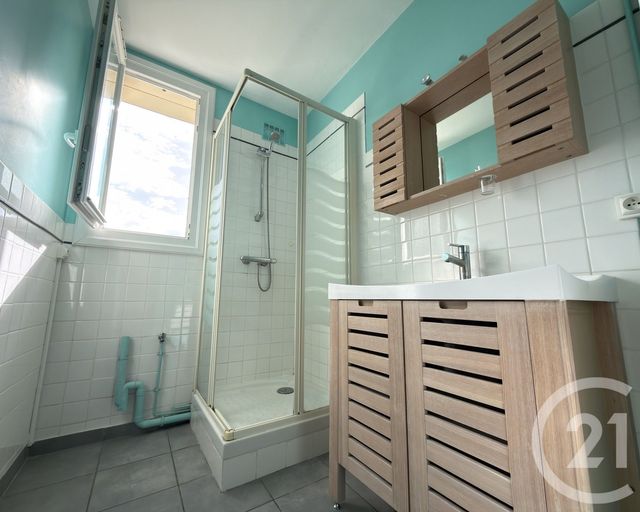 Appartement à vendre - 3 pièces - 57.2 m2 - CHATEAUROUX - 36 - CENTRE - Century 21 Adressimmo