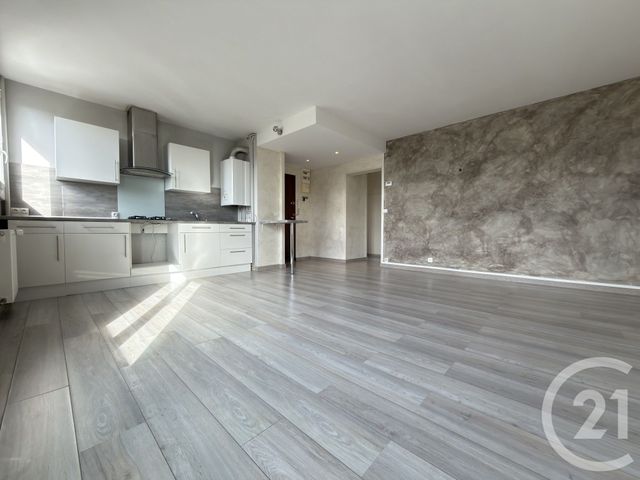 Appartement à vendre - 3 pièces - 57.2 m2 - CHATEAUROUX - 36 - CENTRE - Century 21 Adressimmo