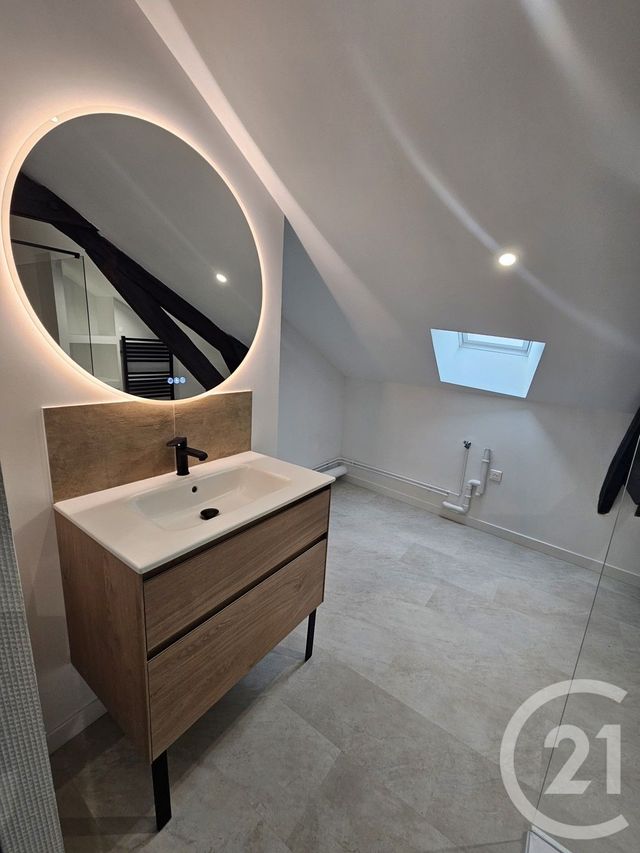 maison à louer - 4 pièces - 75.0 m2 - CHATEAUROUX - 36 - CENTRE - Century 21 Adressimmo