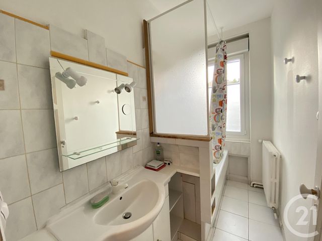 maison à louer - 3 pièces - 62.81 m2 - CHATEAUROUX - 36 - CENTRE - Century 21 Adressimmo