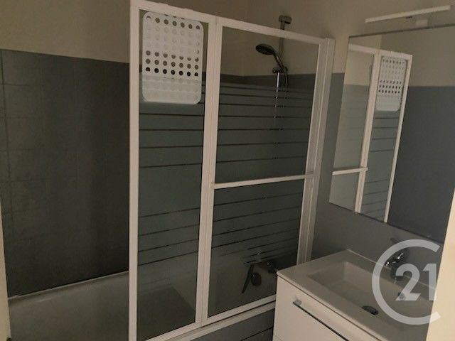 Appartement T2 à louer - 2 pièces - 50.07 m2 - CHATEAUROUX - 36 - CENTRE - Century 21 Adressimmo