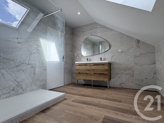 maison à vendre - 6 pièces - 136.0 m2 - CHATEAUROUX - 36 - CENTRE - Century 21 Adressimmo