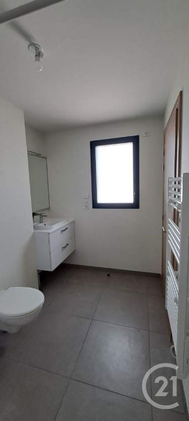 Appartement T1 à louer - 1 pièce - 41.0 m2 - CHATEAUROUX - 36 - CENTRE - Century 21 Adressimmo