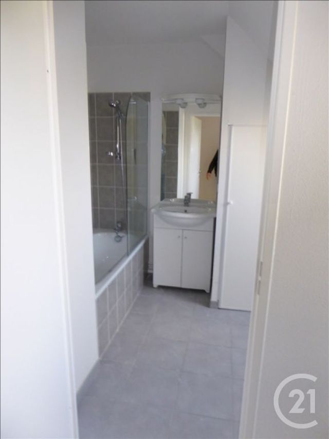 maison à louer - 2 pièces - 51.66 m2 - LE POINCONNET - 36 - CENTRE - Century 21 Adressimmo