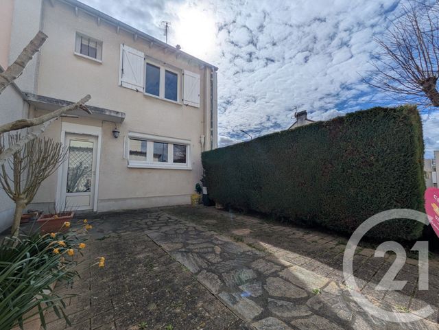 maison à vendre - 3 pièces - 55.42 m2 - CHATEAUROUX - 36 - CENTRE - Century 21 Adressimmo