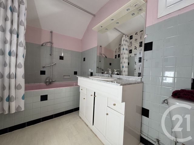 maison à vendre - 4 pièces - 103.63 m2 - CHATEAUROUX - 36 - CENTRE - Century 21 Adressimmo