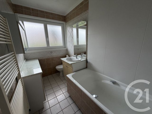 maison à louer - 6 pièces - 125.22 m2 - DEOLS - 36 - CENTRE - Century 21 Adressimmo