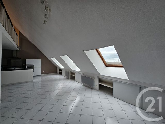 Appartement T2 à louer - 2 pièces - 68.11 m2 - CHATEAUROUX - 36 - CENTRE - Century 21 Adressimmo