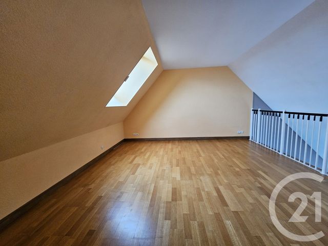 Appartement T2 à louer - 2 pièces - 68.11 m2 - CHATEAUROUX - 36 - CENTRE - Century 21 Adressimmo