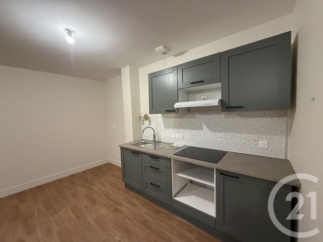 Appartement T2 à louer - 2 pièces - 62.1 m2 - CHATEAUROUX - 36 - CENTRE - Century 21 Adressimmo